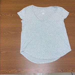 American eagle Tee shirt